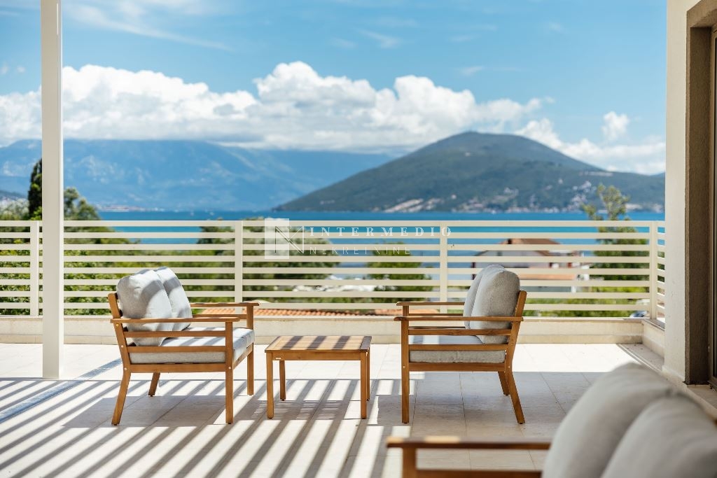 Prodaja namještenog jednosobnog stana sa pogledom na more – Igalo, Herceg Novi